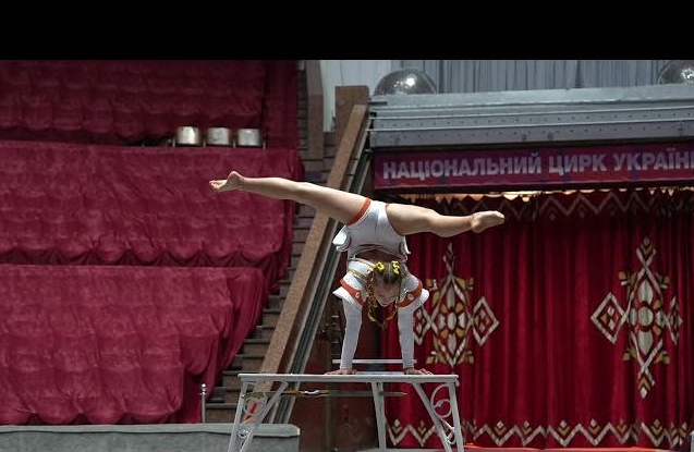 Ukrainian Teen Breaks Second Contortion World Record Amidst War