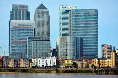 Banks Called to Answer for Low Savings Rates Amid Soaring Mortgage Costs