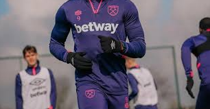 David Moyes Unconcerned Over Fan Backlash After Kalvin Phillips’ Confrontation