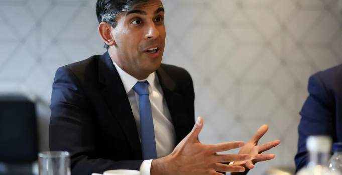 No 10’s Strategy ‘Out of Touch’ with Public Sentiment, Says Cabinet Minister