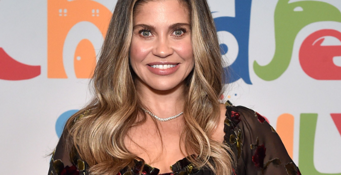 Danielle Fishel Reveals Breast Cancer Diagnosis at Stage Zero