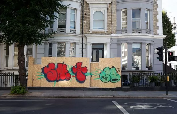 Elderly Residents of Notting Hill Given Seaside Getaway During Carnival