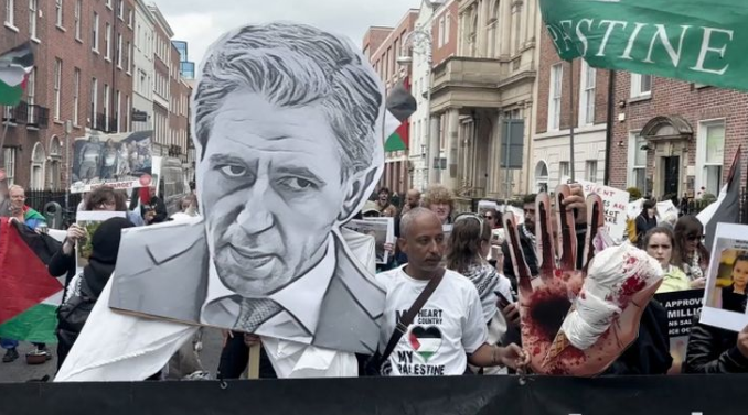 Protests in Dublin Demand End to Gaza Violence and Criticise US Support for Israel