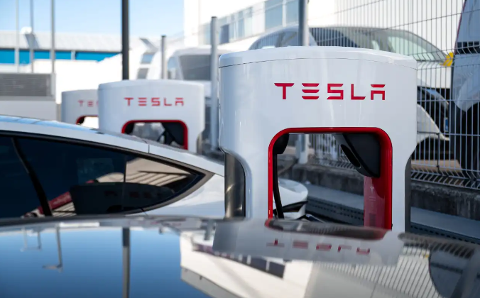 Regulators Investigate Elon Musk’s Tweet on Driver Monitoring Features