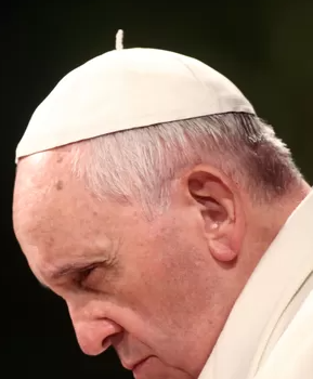Pope Francis Responds to Critics Exploiting Benedict XVI’s Legacy